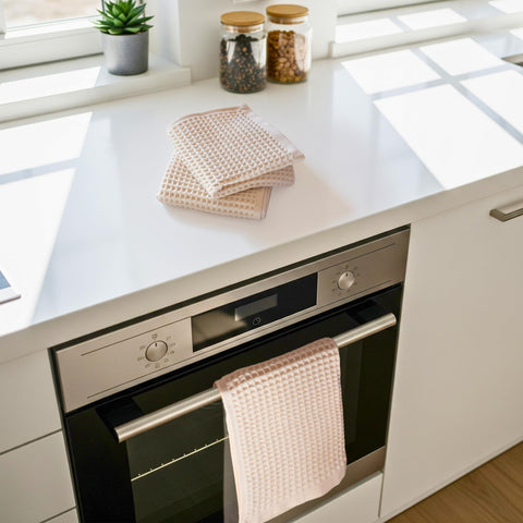 Püskül waffle kitchen towels in absorbent quick-dry finish for efficient kitchen drying.