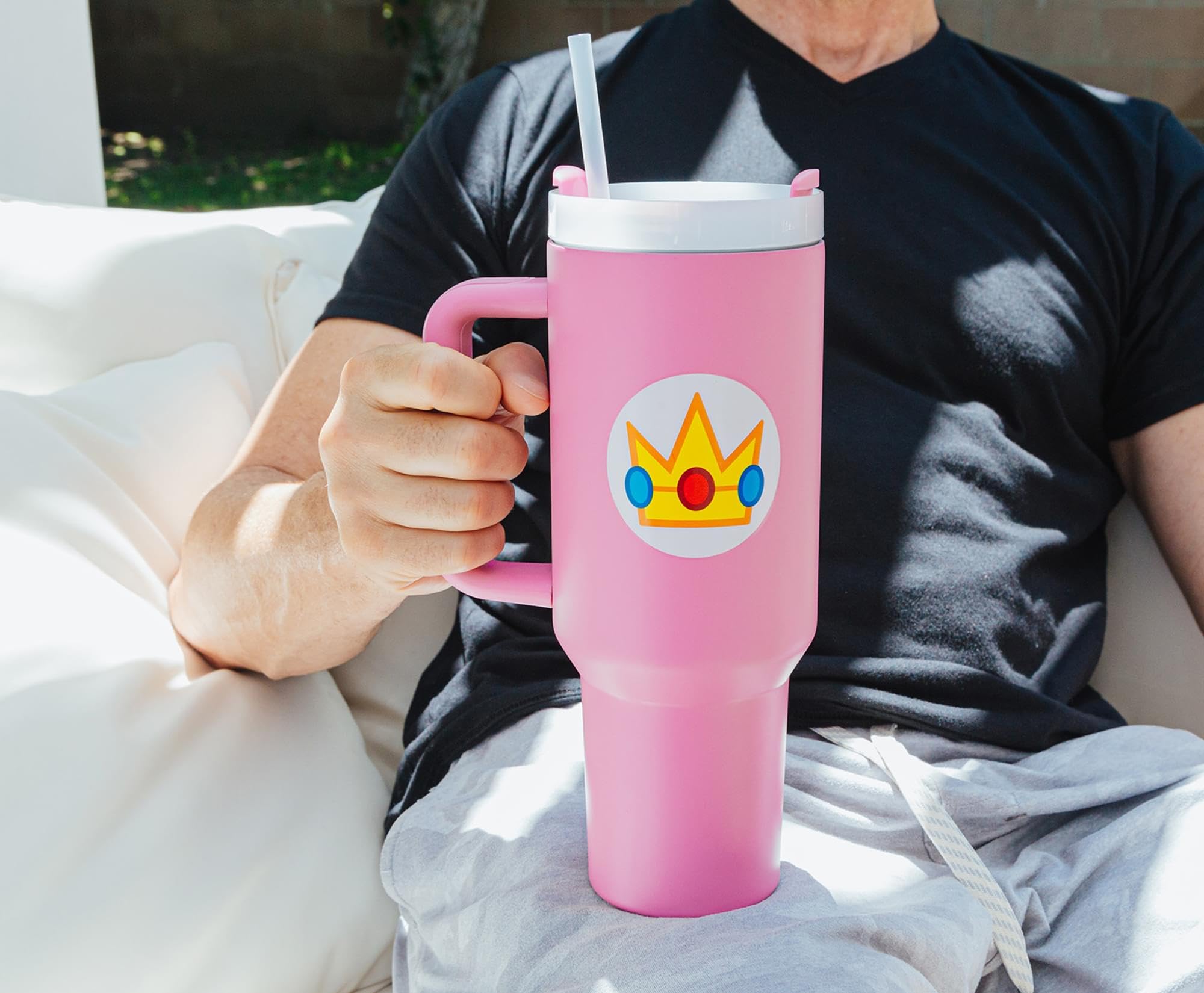 Gift-ready Pyramid America Super Mario fan tumbler