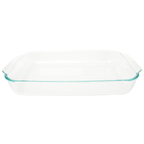 Close-up of Pyrex 234-PC lid showing model compatibility for secure storage.