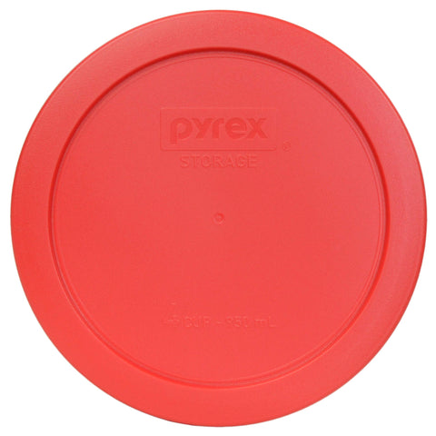 Close-up of Pyrex lid material shows BPA-free plastic for daily reuse.