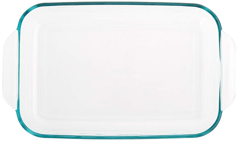 Pyrex Basics side view, sturdy glass dish with clear sides for precise portions