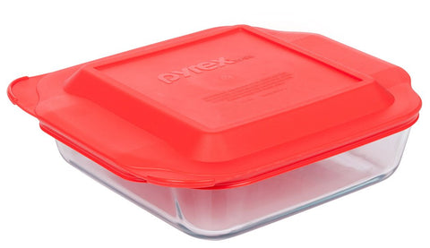 Pyrex Basics 8-square with red cover, oven-ready, ideal for baking and reheating.