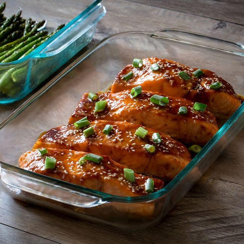 Pyrex Easy Grab 2-Qt tempered-glass dish safe for oven, microwave, and freezer