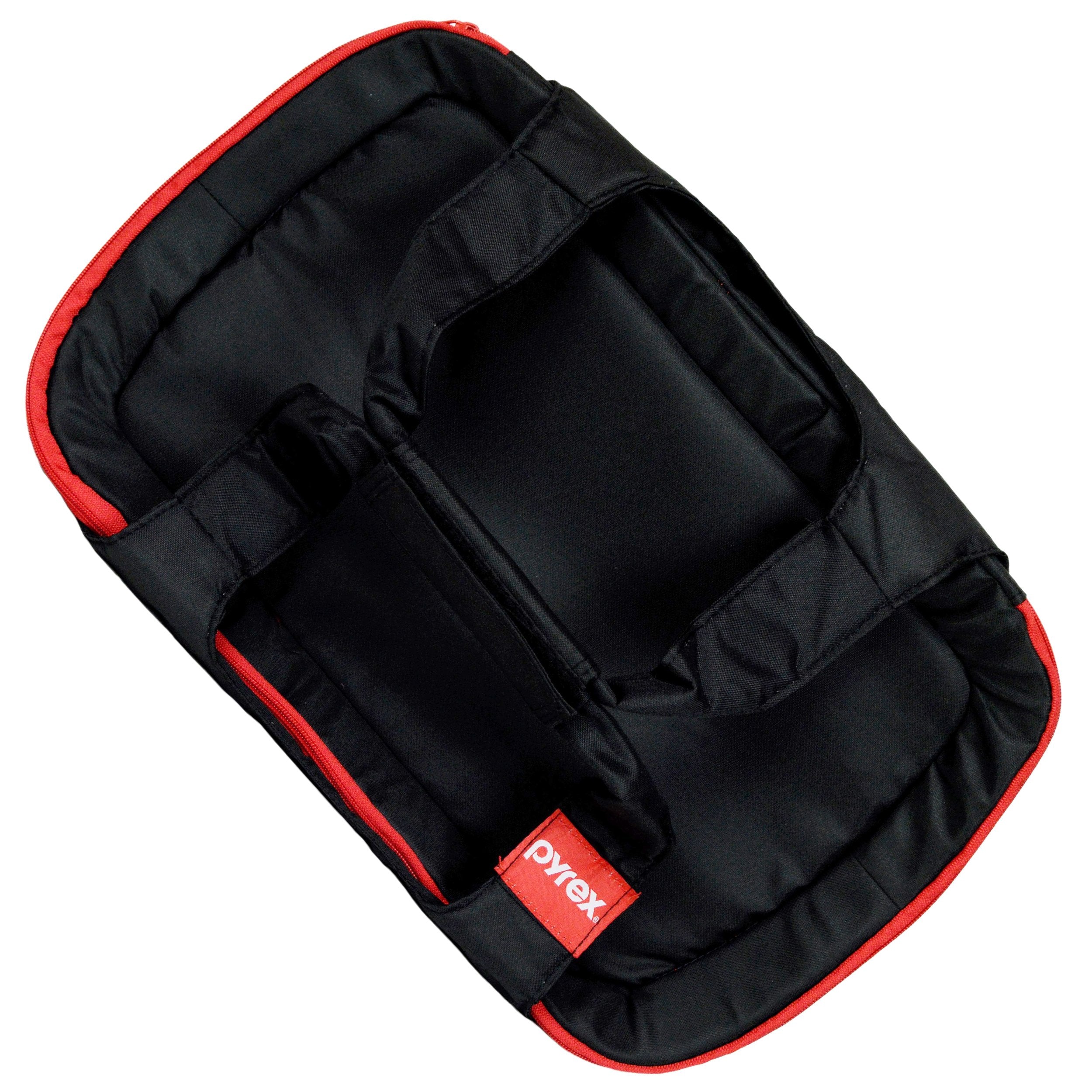 Pyrex Portables insulated interior keeps dishes warm or cool during travel