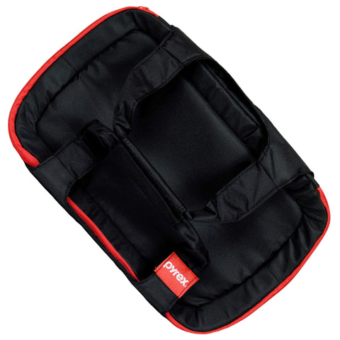 Pyrex Portables insulated interior keeps dishes warm or cool during travel