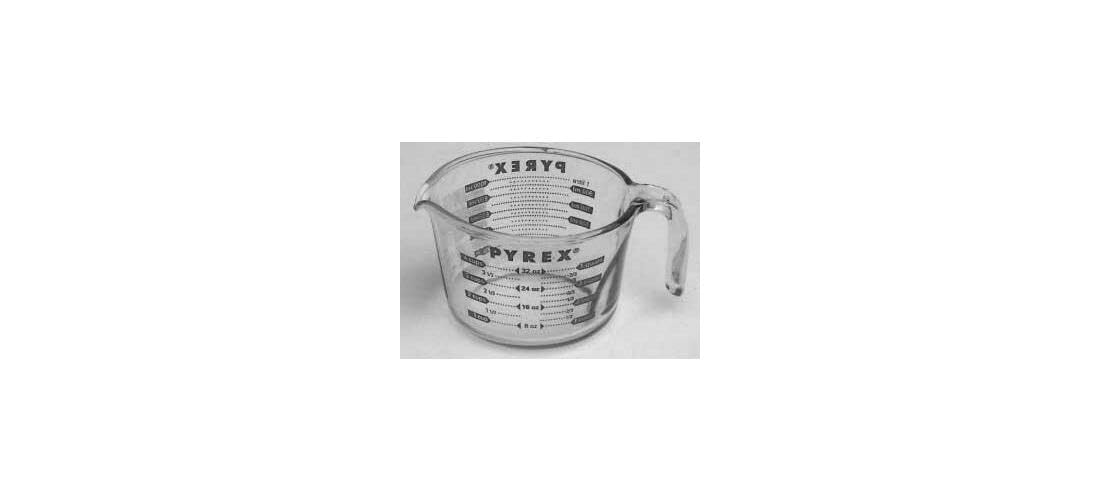 Pyrex Prepware compact kitchen-size measuring cup fits small spaces.