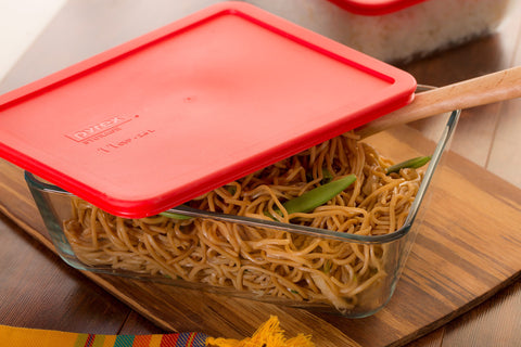 Pyrex Simply Store 11-Cup dish microwave-safe, quick reheats without transfer.
