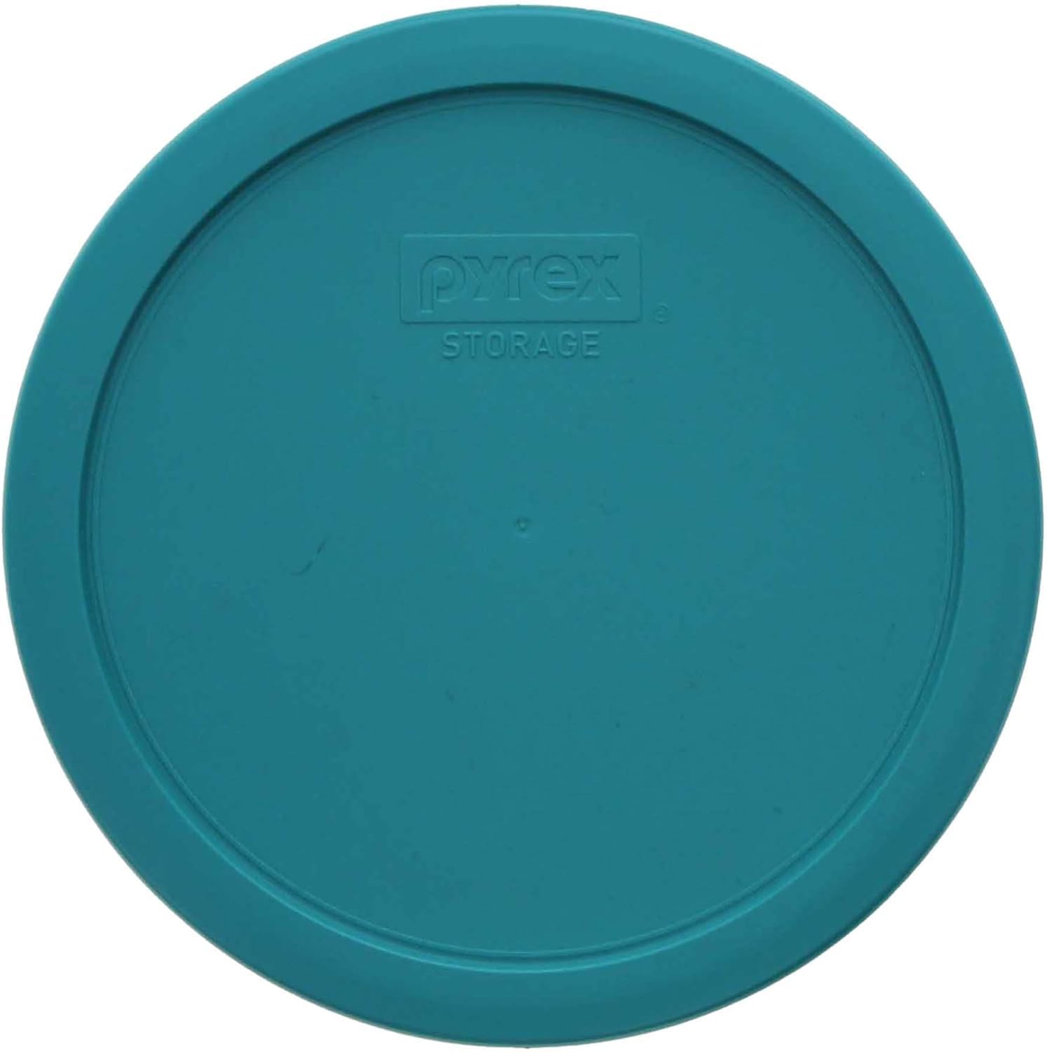 Pyrex lid in fridge scene, top-rack dishwasher-safe for easy cleanup.