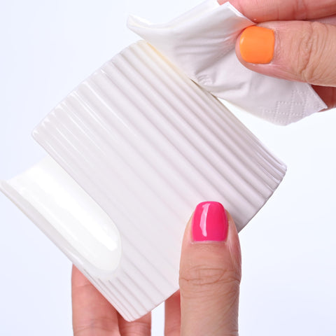 Pyrilo adds modern style while keeping sponges organized nearby.