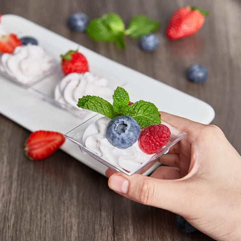 Qeirudu bulk plastic appetizer plates ideal for large catering orders.