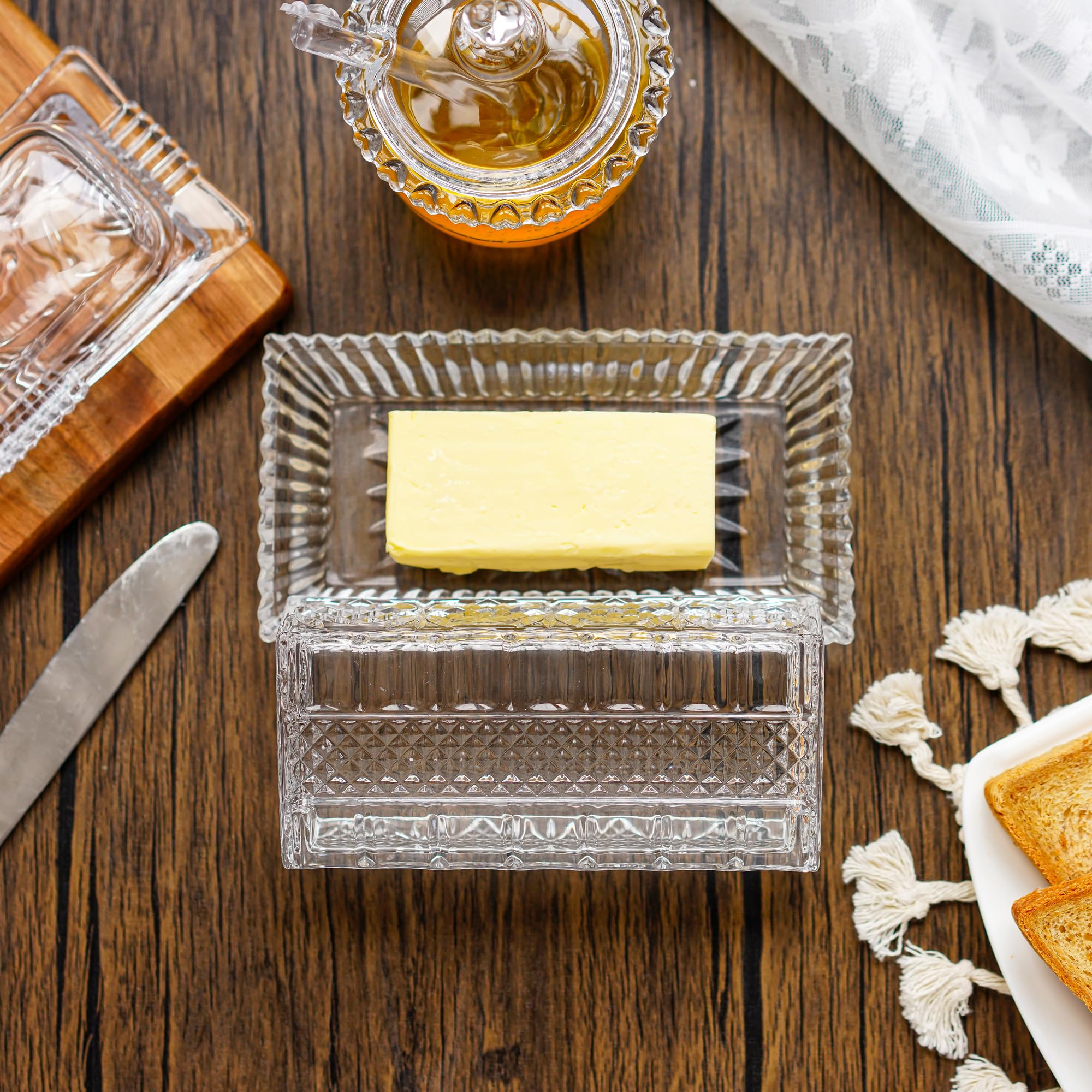 QFkris durable glass container offers lasting use and simple cleaning.
