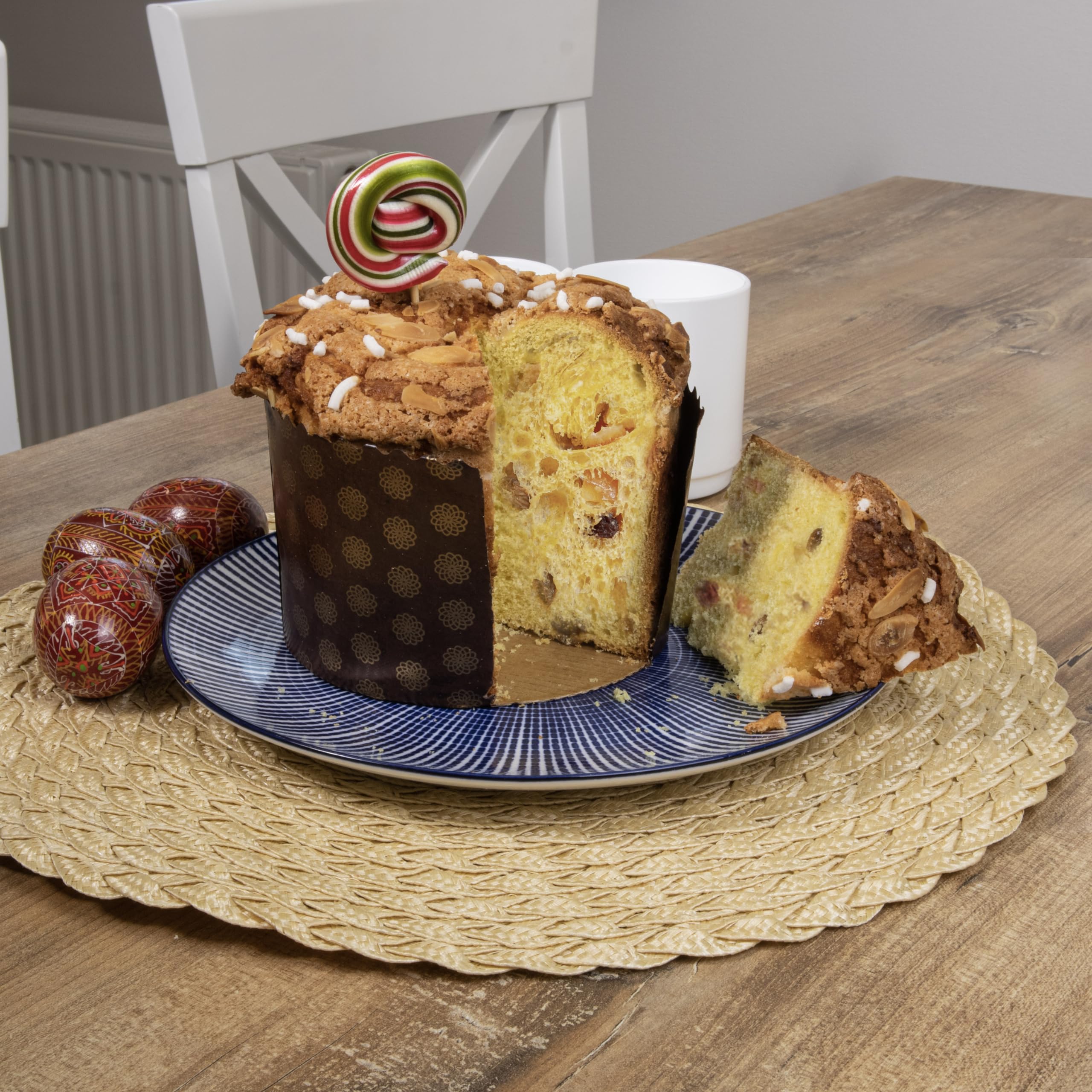 QG group panettone mural molds add decorative flair to your table.