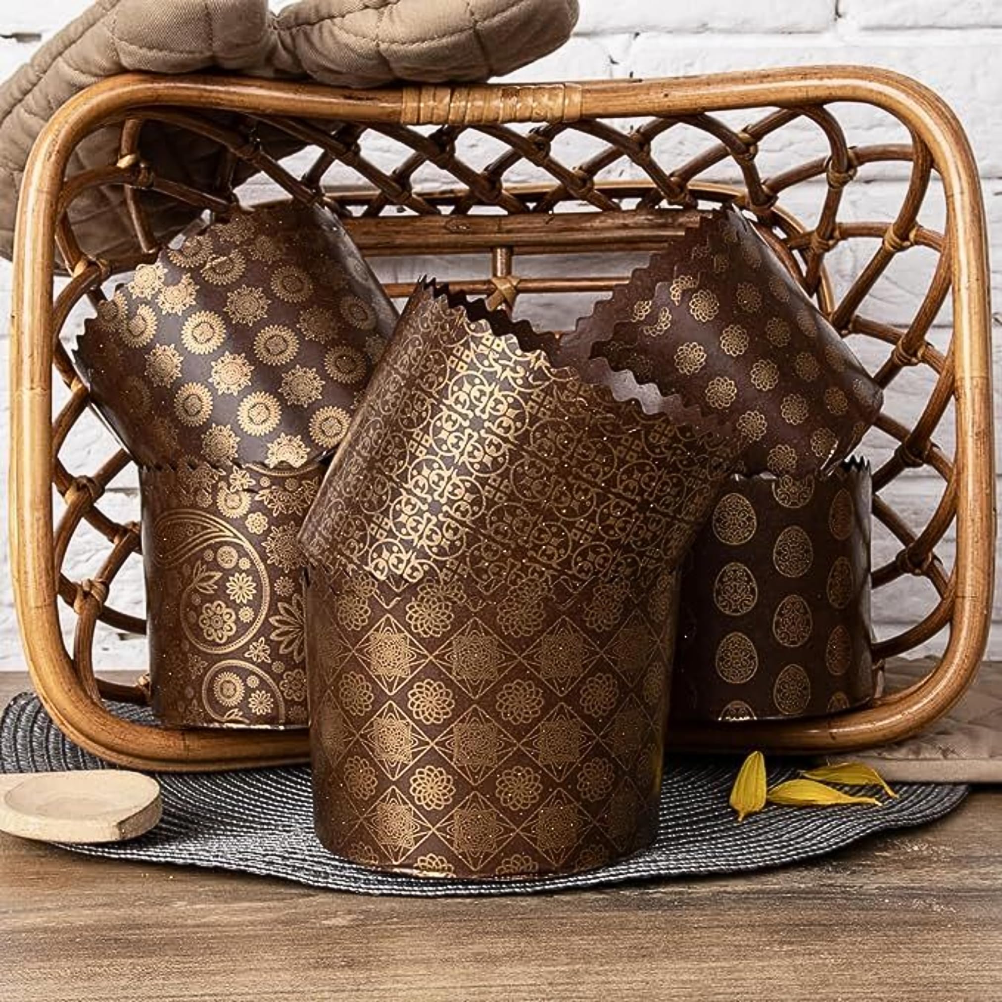 QG group panettone paper molds non-stick for easy release and cleanup.