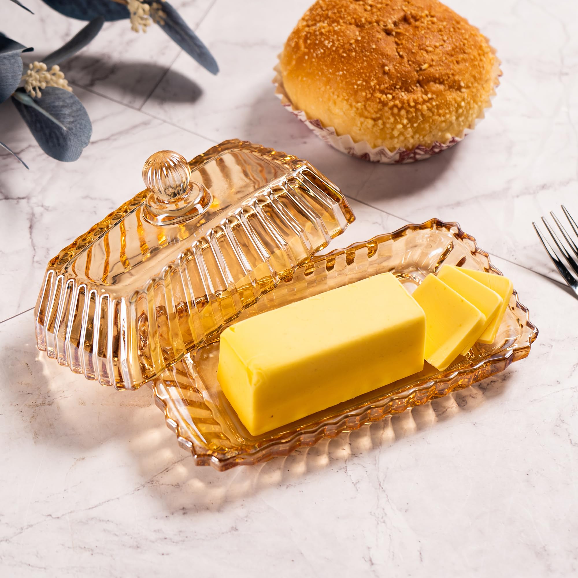 QIANCHANG butter dish on countertop highlighting crystal clarity