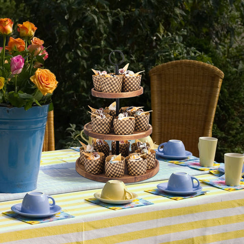 QIELSER Dessert Display close-up reveals natural acacia grain and quality.