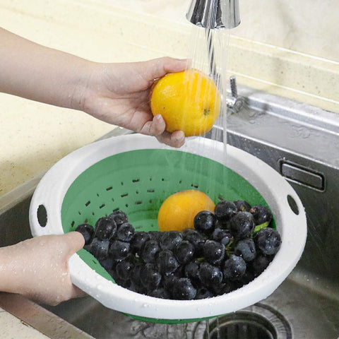 QiMH ergonomic handles provide a secure grip while draining water.