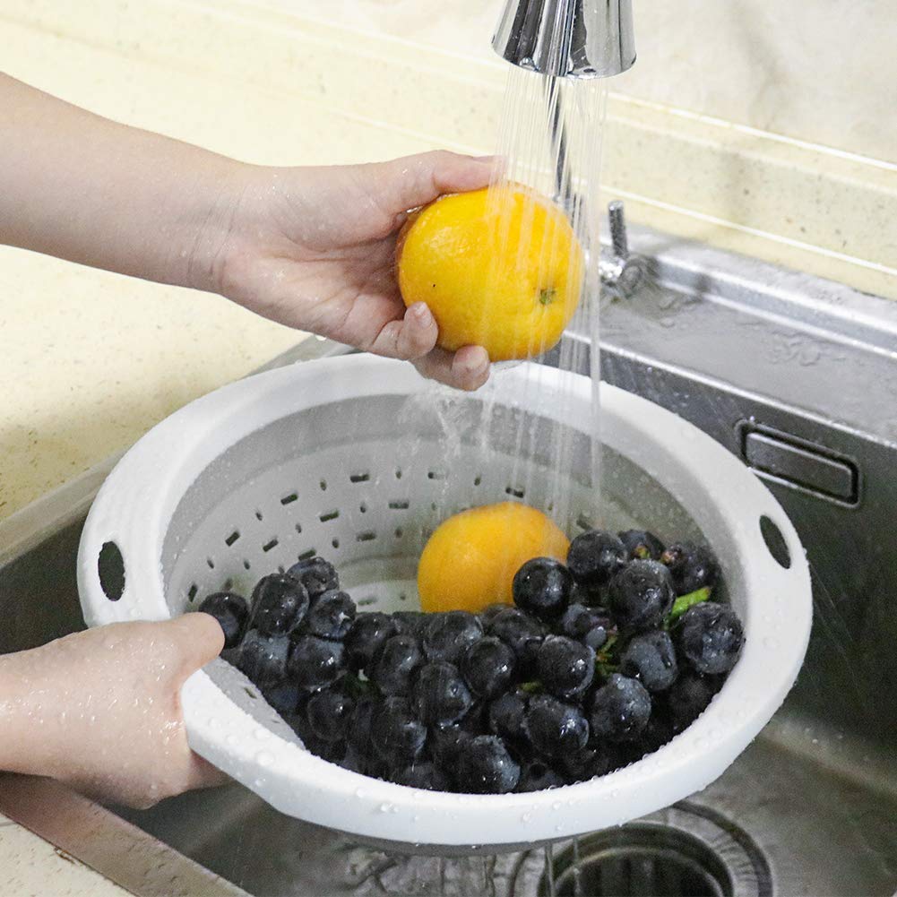 QiMH space-saving collapsible strainer stores flat in small kitchens.