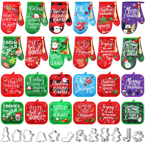 Qinyoung Christmas oven mitts display protects hands during festive baking.