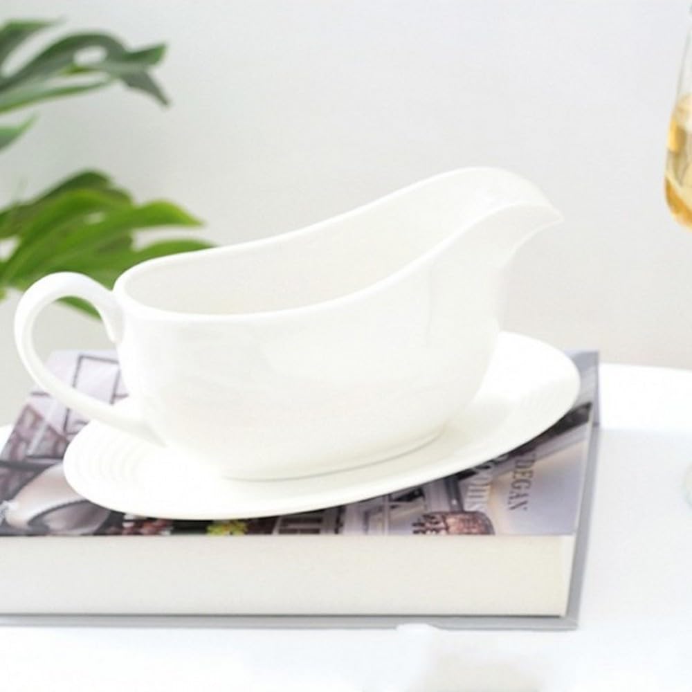 Qlans stain-resistant ceramic gravy boat keeps table clean during service