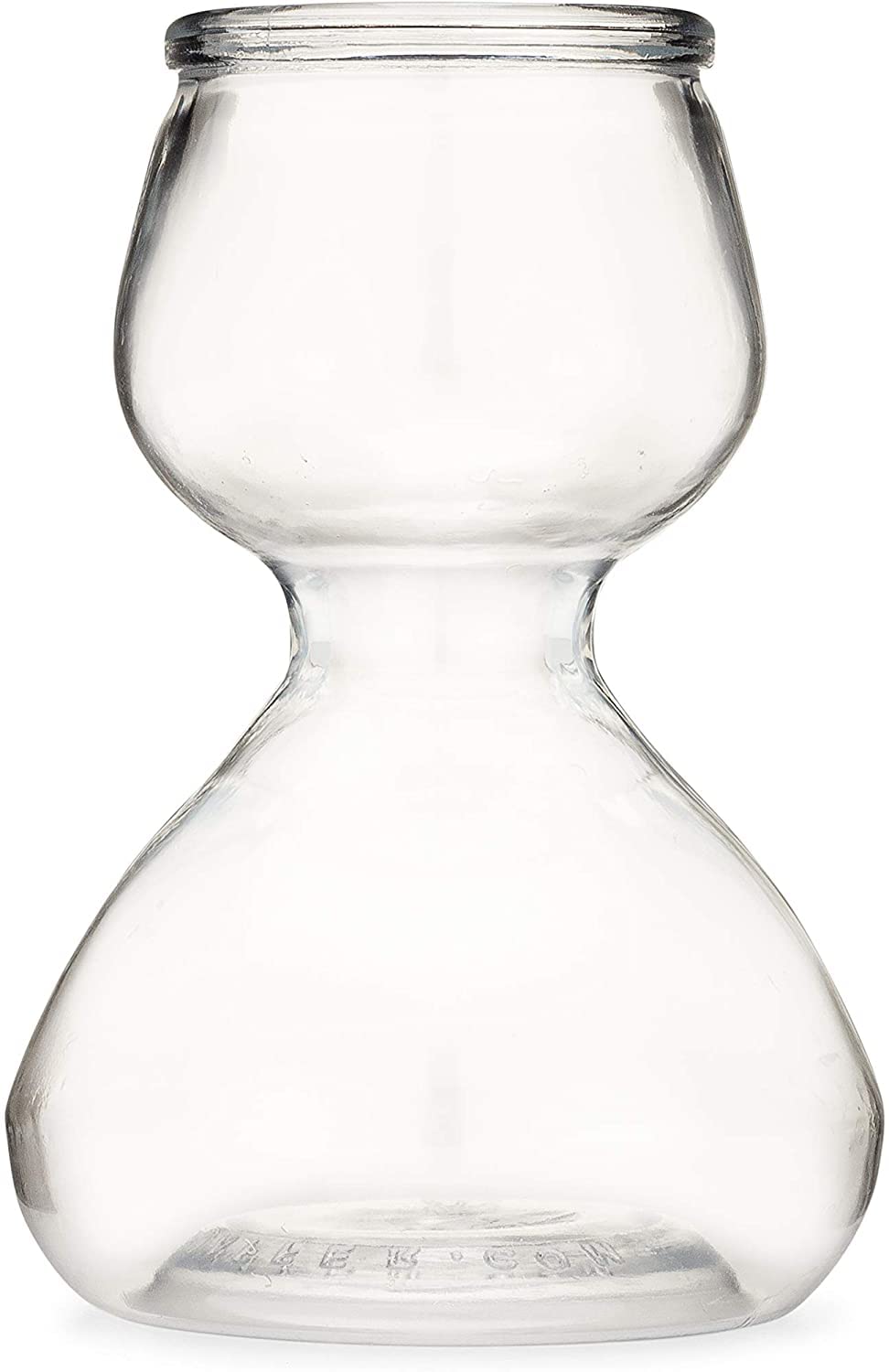 QUAFFER durable glass with weighted base reduces tipping for busy bars and catering events.