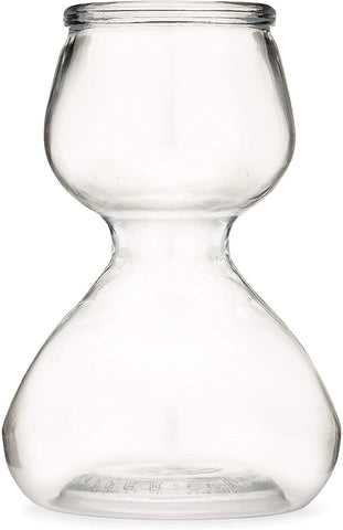QUAFFER durable glass with weighted base reduces tipping for busy bars and catering events.