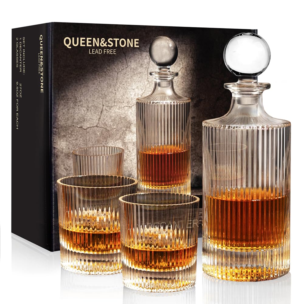 QUEEN&STONE LEAD FREE 27oz whiskey decanter ribbed set on display, ideal for entertaining guests.