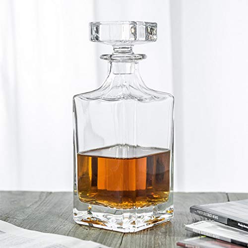 Queenstone square whiskey decanter closeup highlights thick glass and sturdy construction