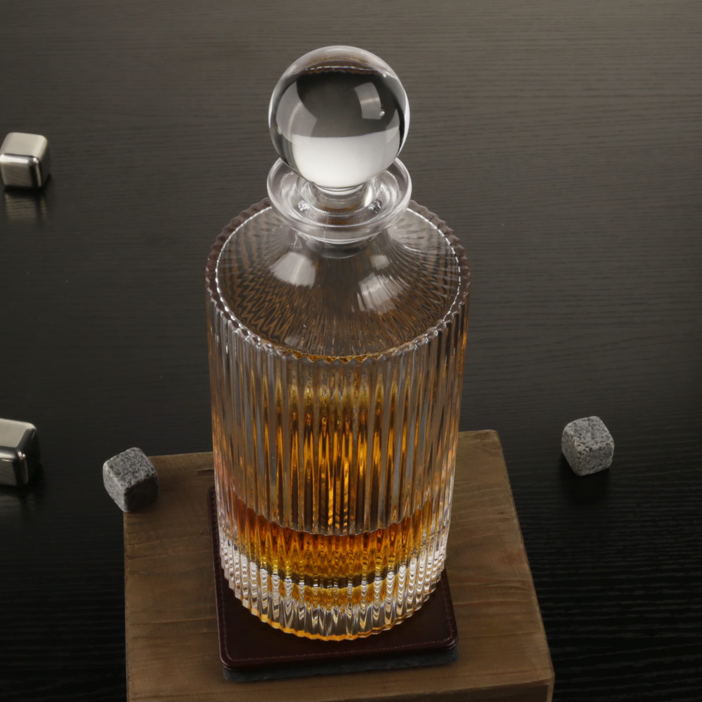 Queenstone whiskey decanter is dishwasher-safe for easy cleanup.
