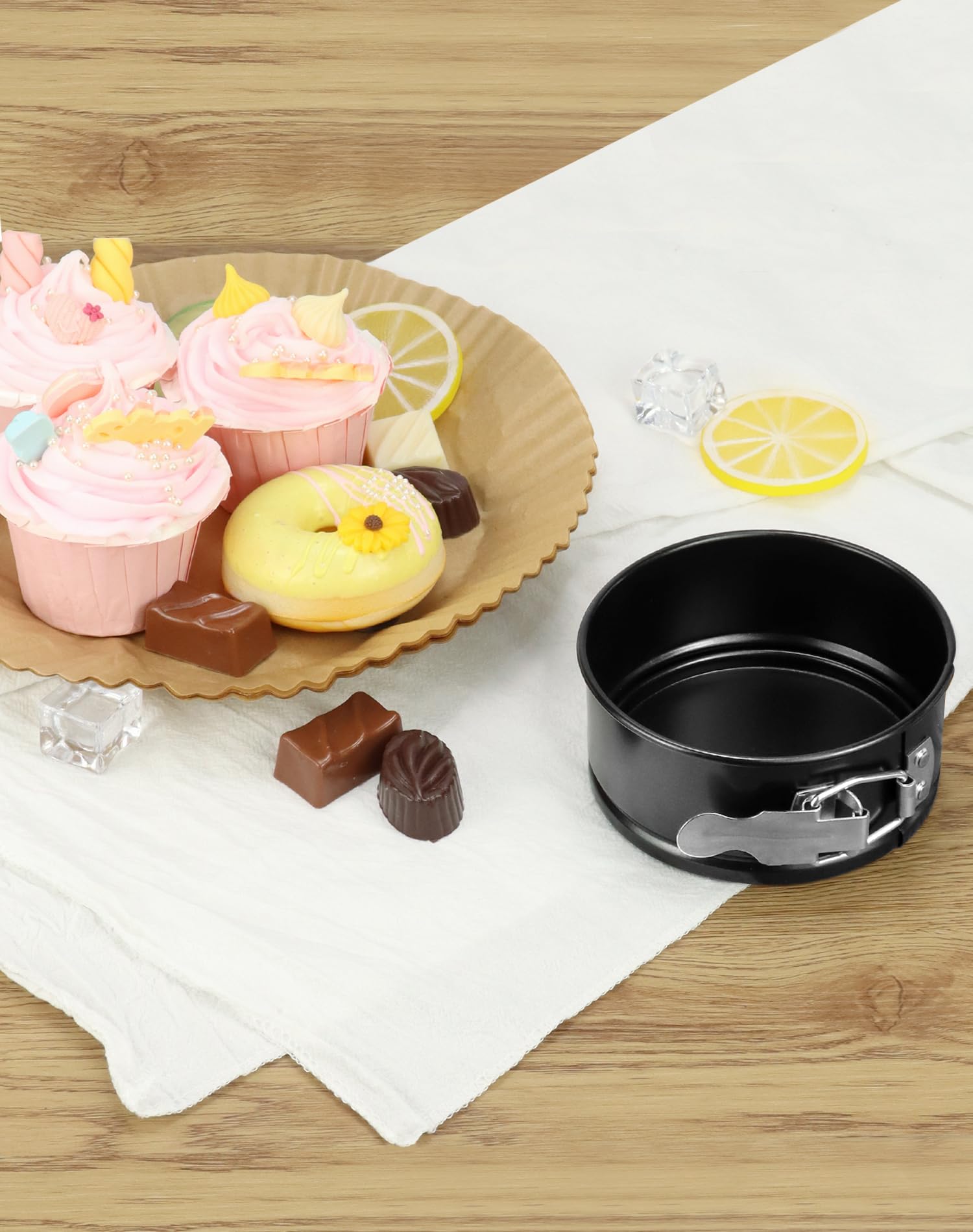 QWORK 4-inch springform pan with stainless steel latches for reliability.