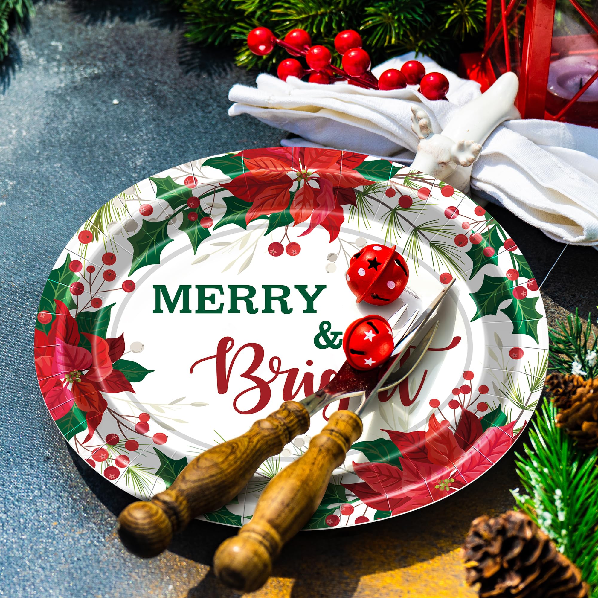 QZYL disposable plates enable quick cleanup after meals.