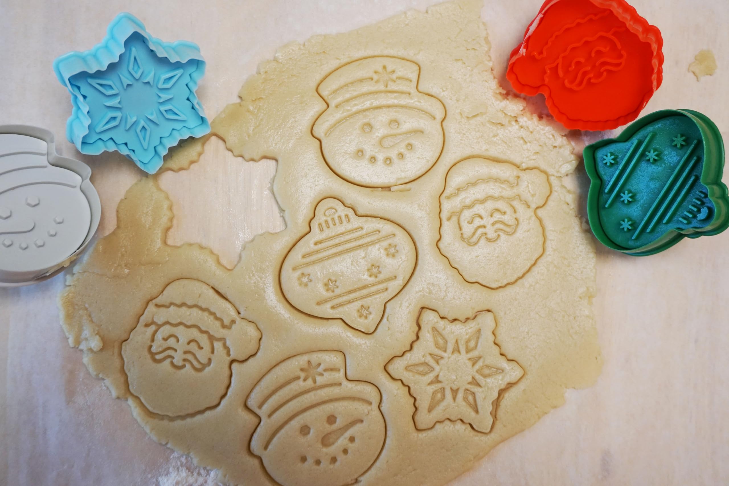 R&M baking-ready dough shows precise shapes before baking
