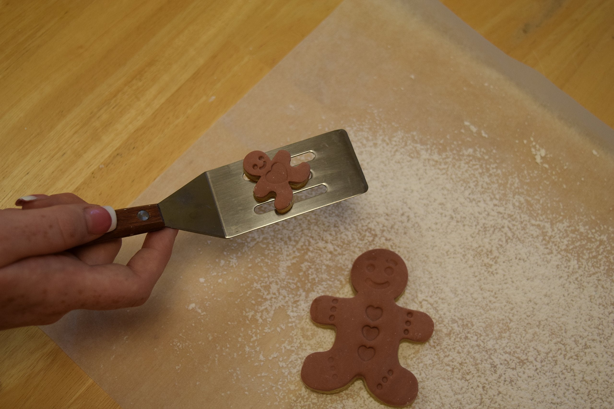 R&amp;M snowman-design stamper for jolly cookies
