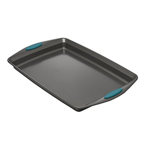 Rachael Ray Yum-o gray bakeware with marine blue grips for confident handling.