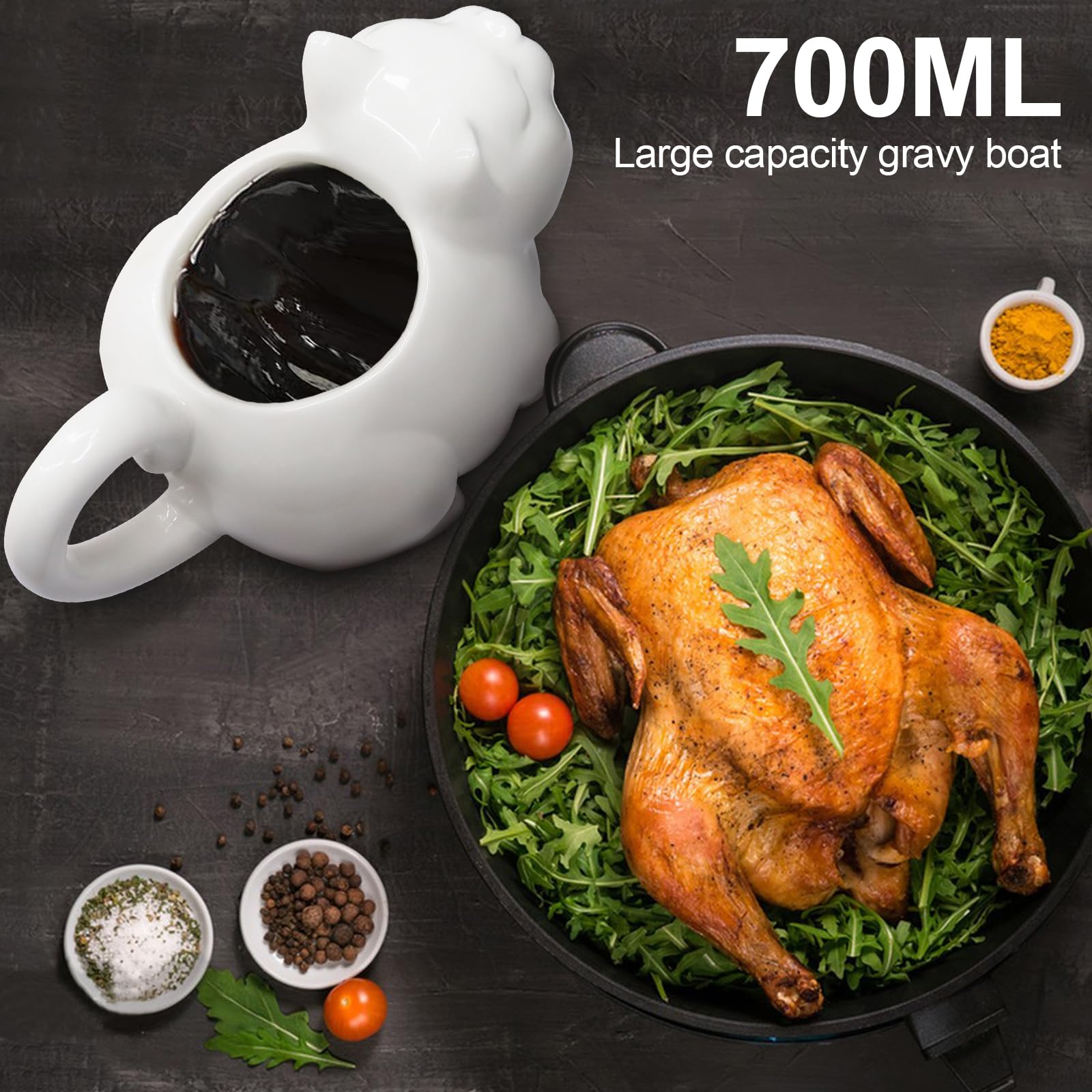RAISLY cat gravy boat side view highlighting an ergonomic handle for pouring.