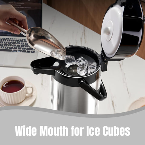 Ratrabas carafe with six-layer vacuum keeps beverages hot or cold.