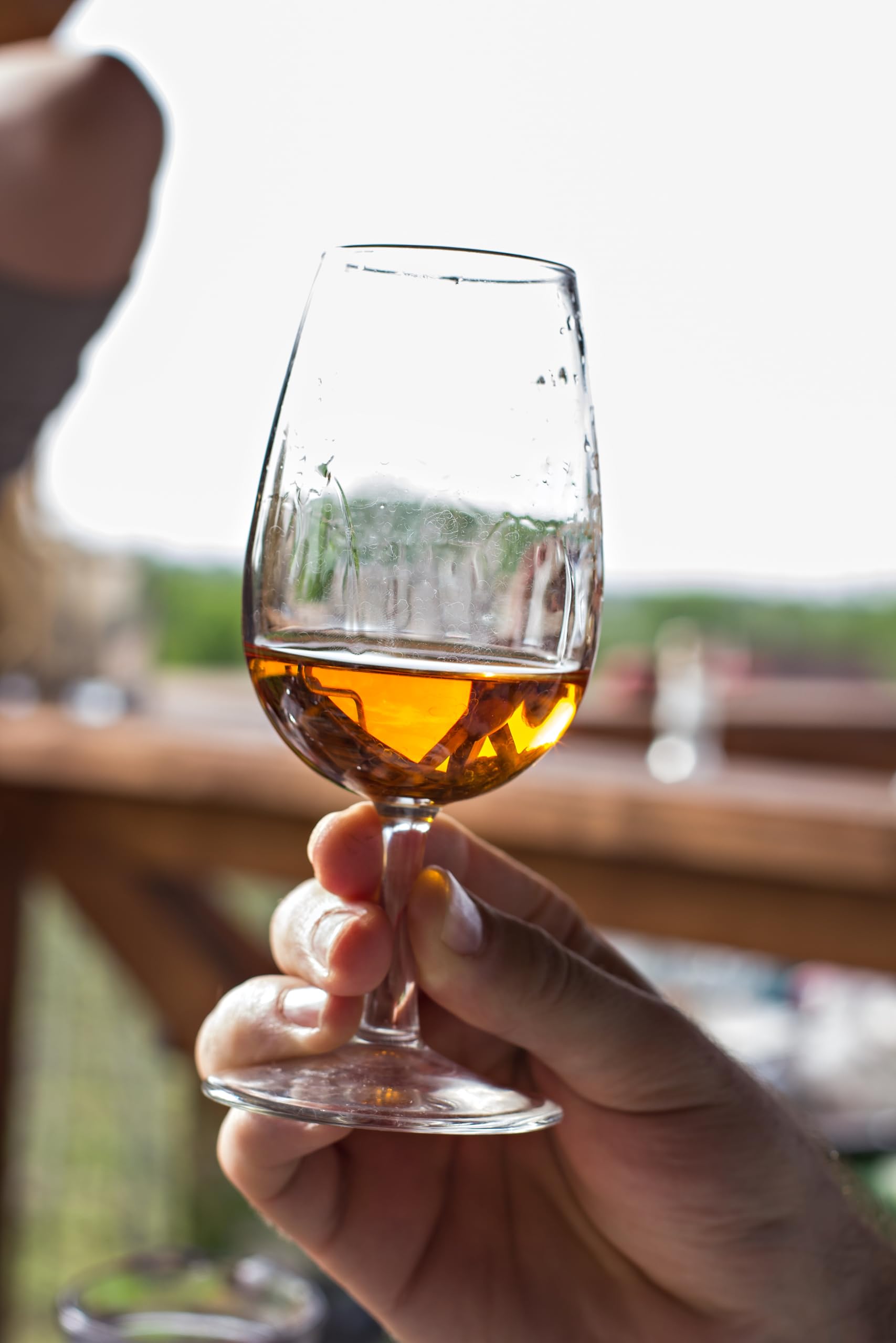 Home entertaining with Ravenscroft glass elevates wine experiences through balance and clarity.