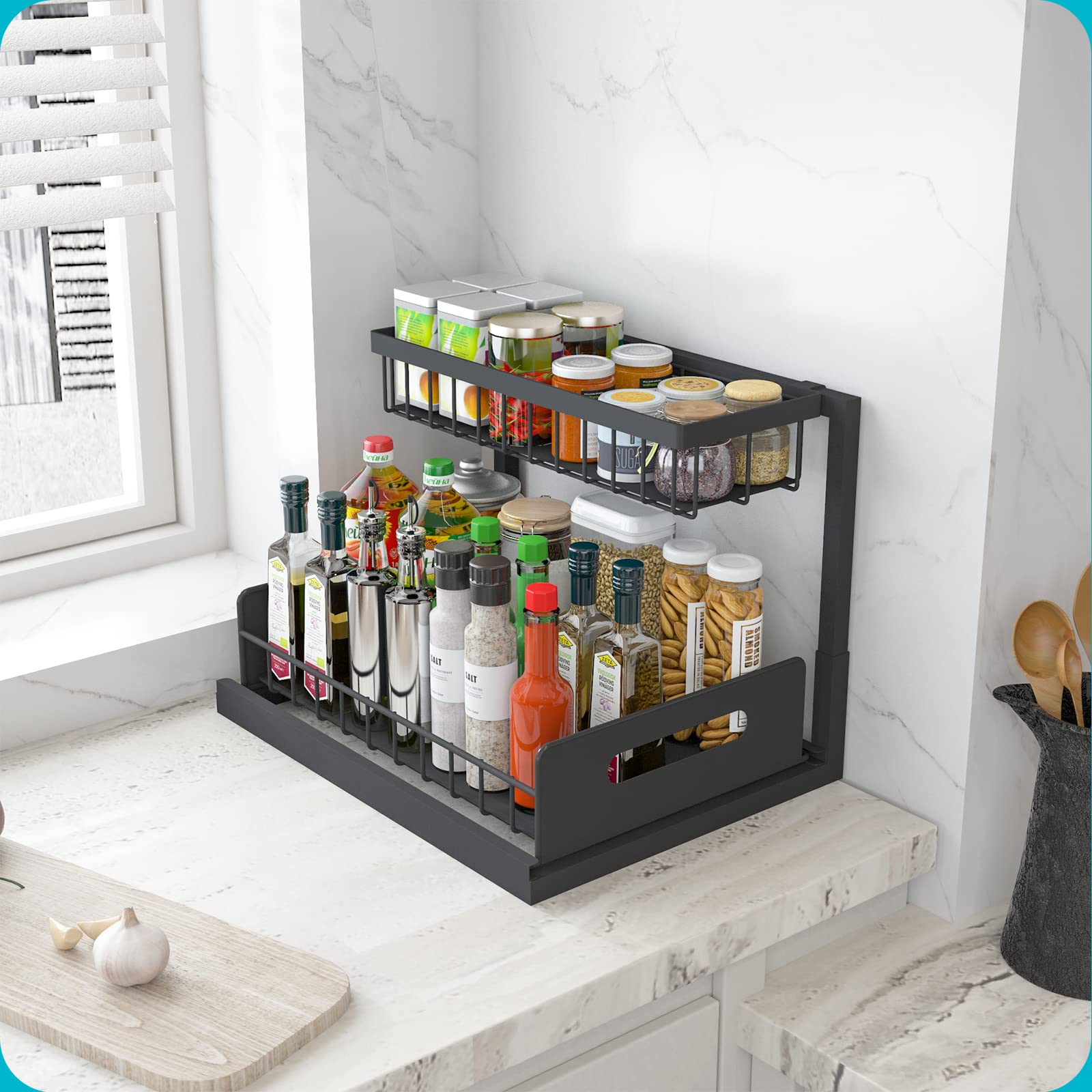 Realinn grid bottom design prevents water pooling on the shelf.