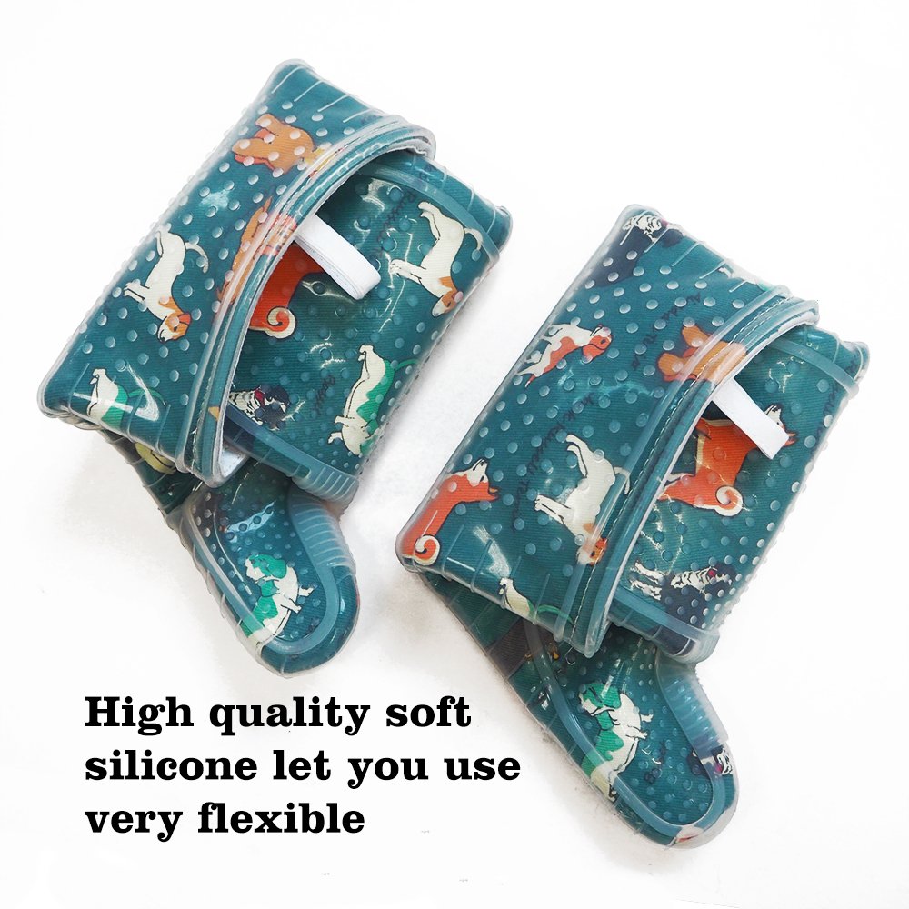 RED LMLDETA mitts feature palm texture for grip and heat release during cooking.