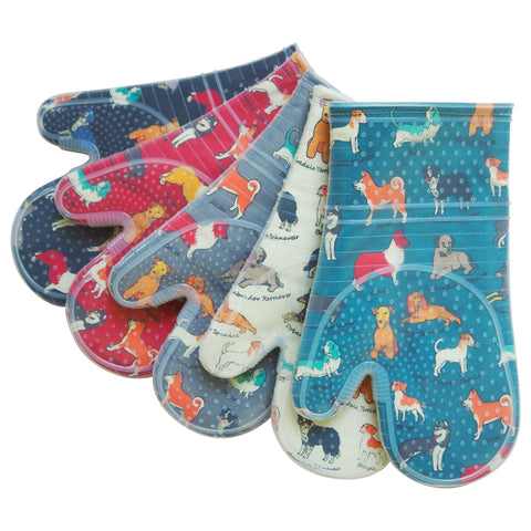 RED LMLDETA set includes two mitts designed for easy care and long-lasting use.