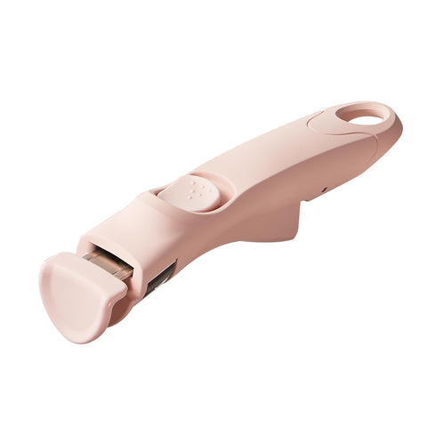 Redchef removable handle in pink on pot, provides easy, secure grip for convenient cooking.