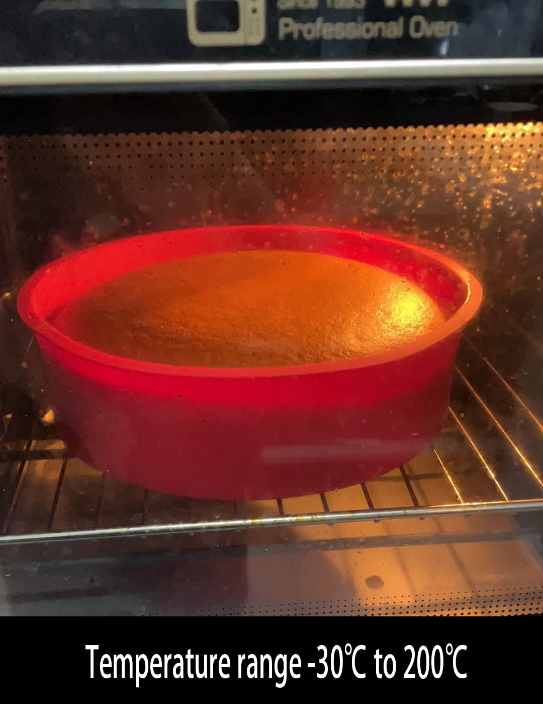 REECAGO silicone baking tray – easy release and oven-safe up to 450°F.