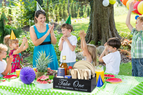 Rehuei waterproof surface simplifies cleaning after meals and outdoor use