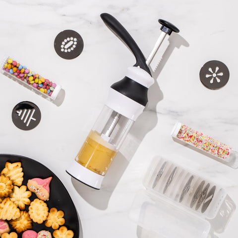 Reifier stainless steel disks close-up highlighting pattern variety for versatile cookies.