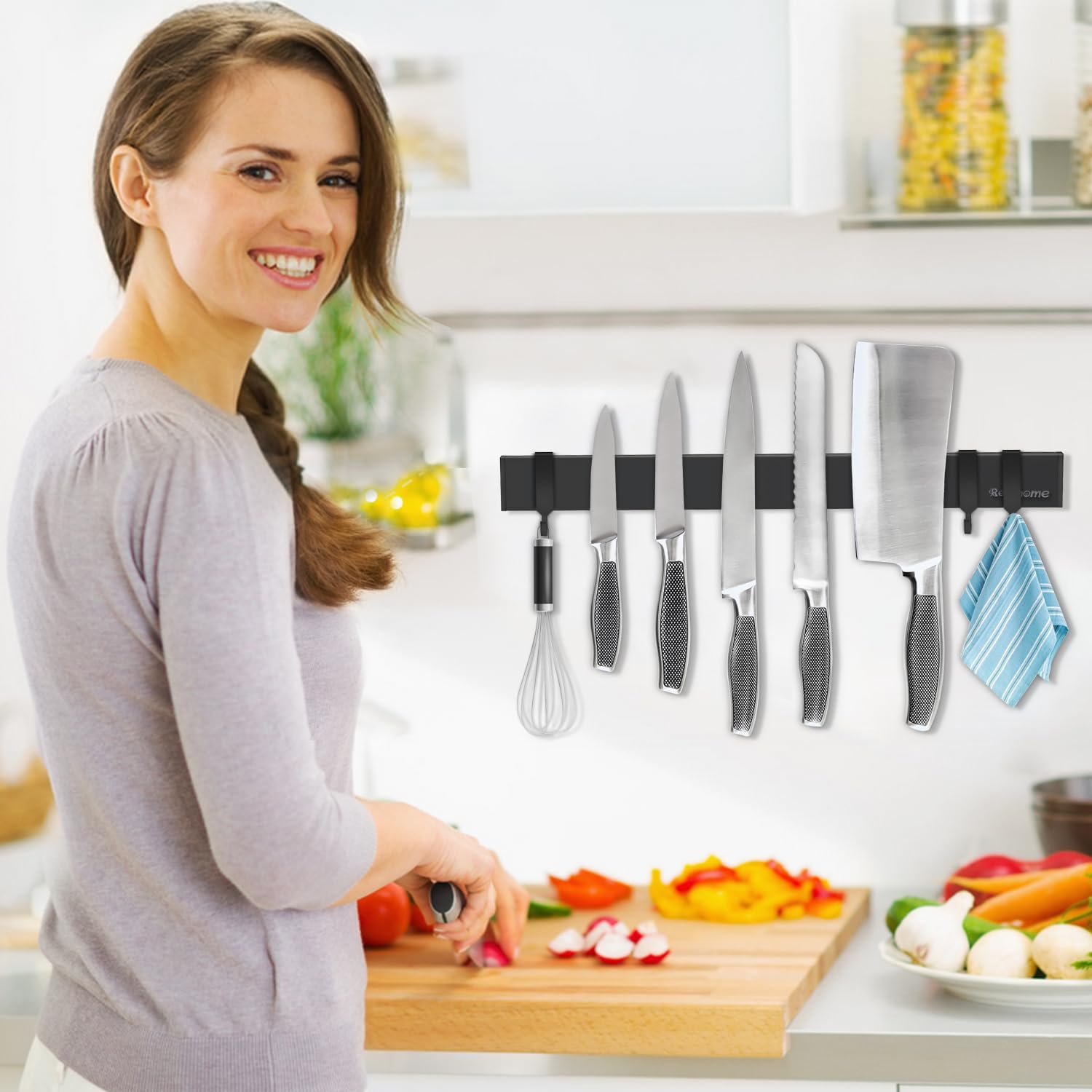 RekeHome 3-hook design keeps spatulas and tools within easy reach