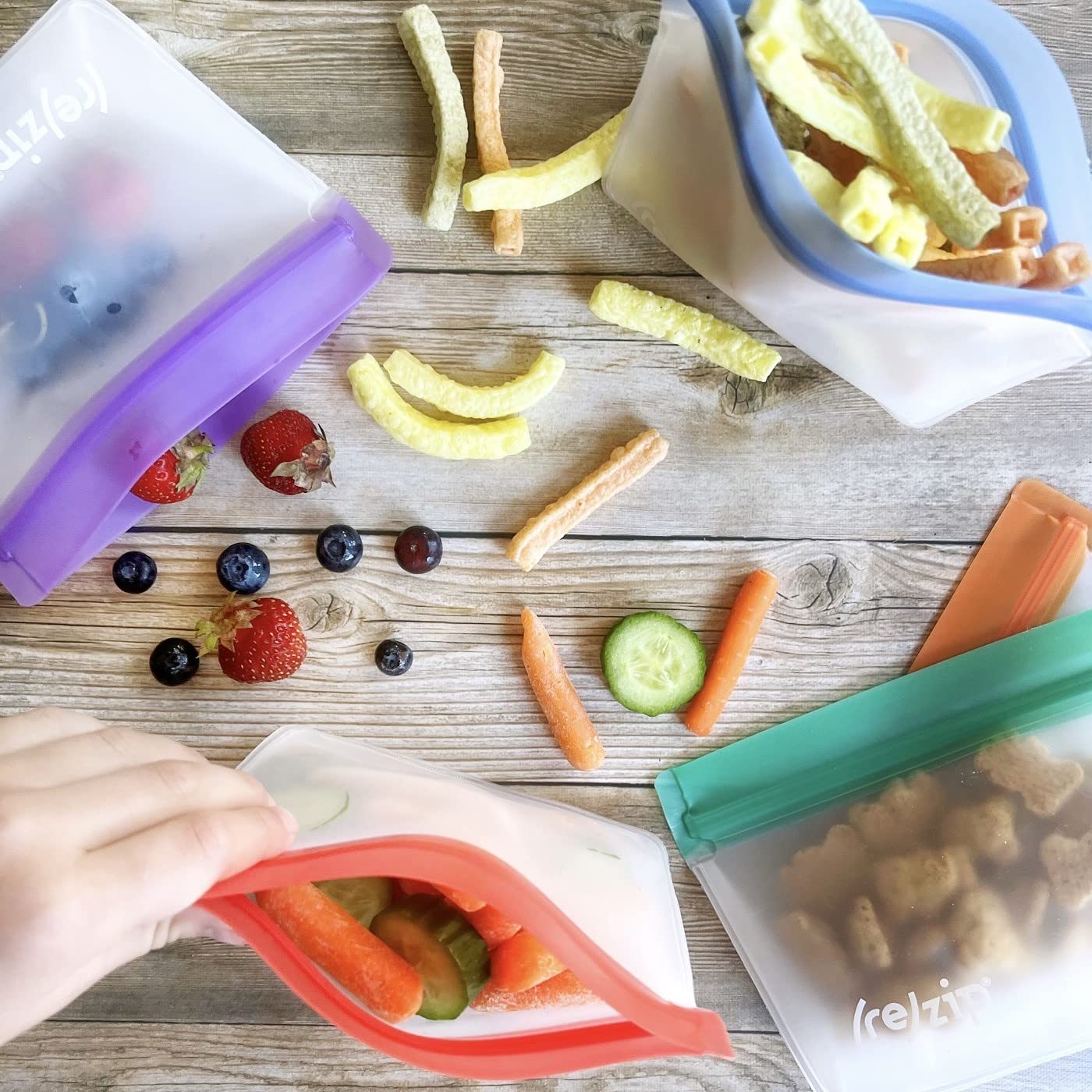 (re)zip snack bags 1-cup 8-ounce size ideal for portable portions.