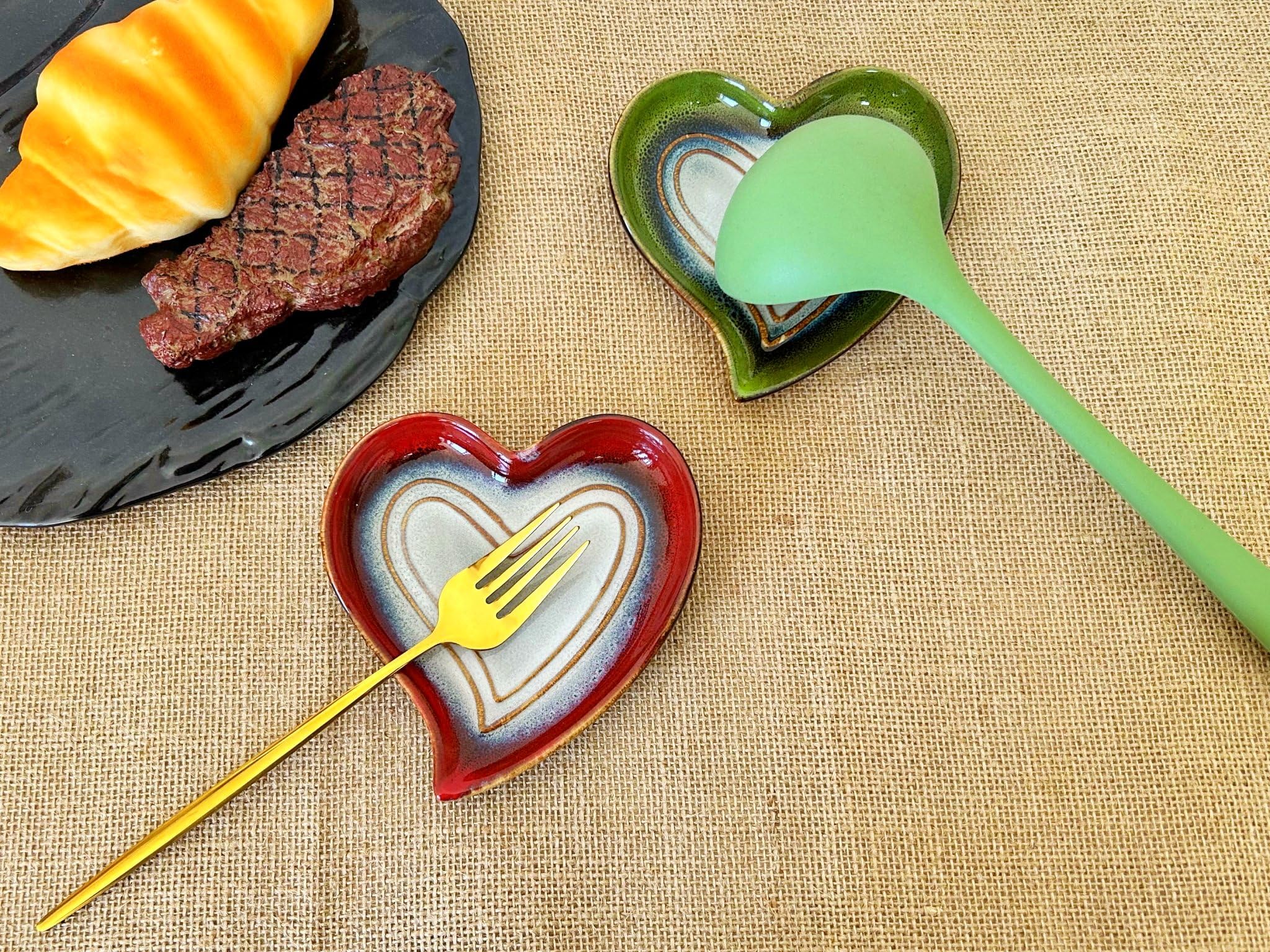 Rhobtyne ceramic spoon rest with glossy glaze complements your kitchen decor.