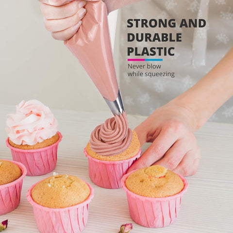 Riccle strong-grip icing bag in use for precise piping.