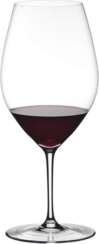 Riedel 00 Collection 001 crystal clear glass on display showcases quality.