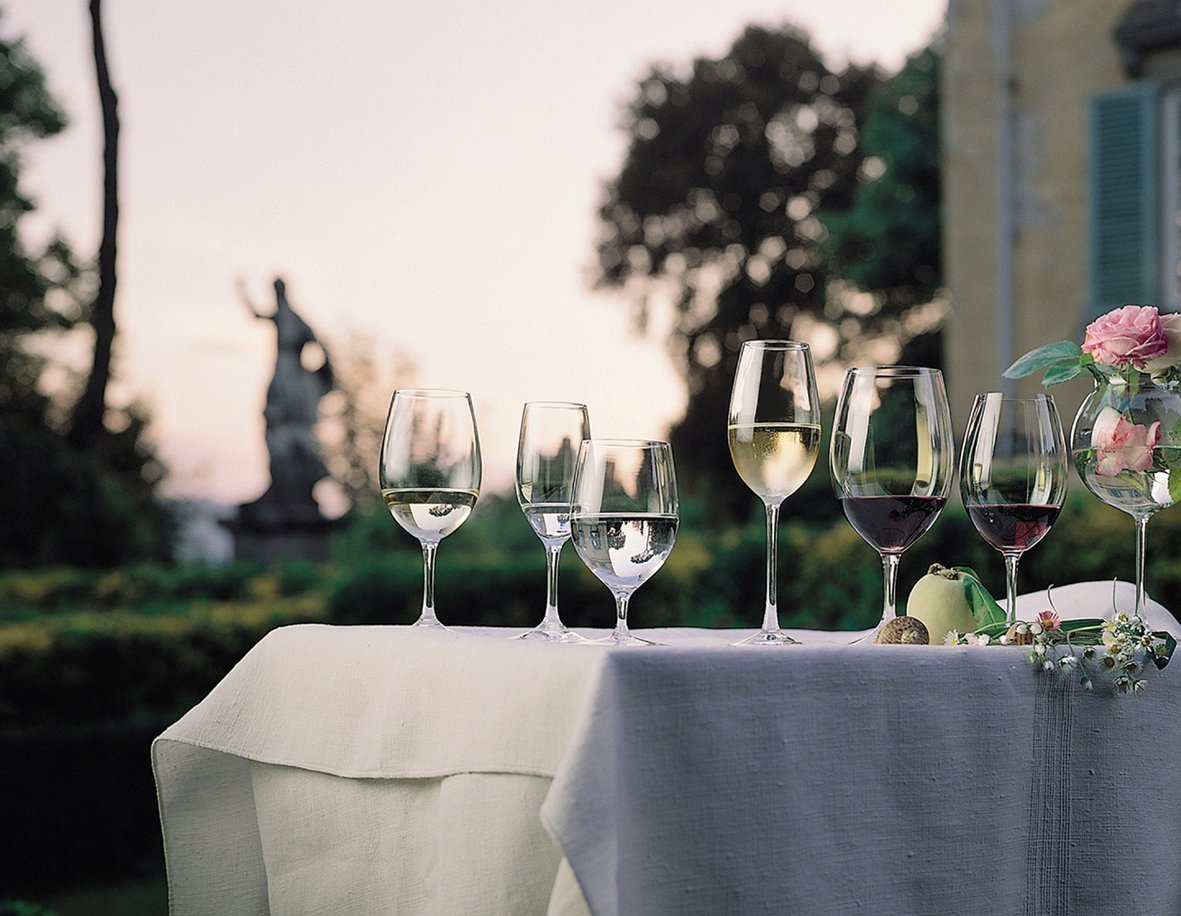 Riedel Ouverture red wine glass aroma release, enhances bouquet with each swirl