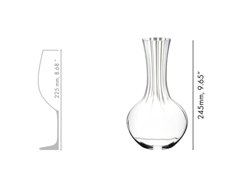 Riedel Performance Decanter for red wines enhances bouquet during decanting